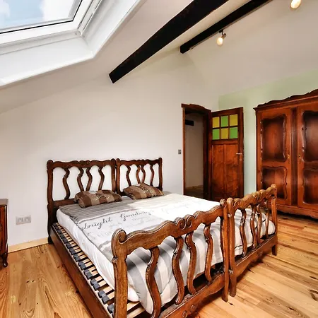 With Spa, Luxembourg 에레제