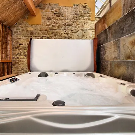 With Spa, Luxembourg Nyaraló Érezée